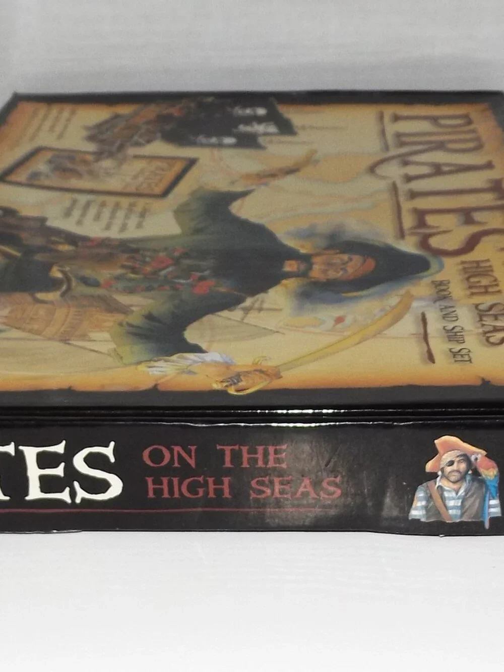 2007 Pirates On The High Seas Book And Ship Set Open Box Complete